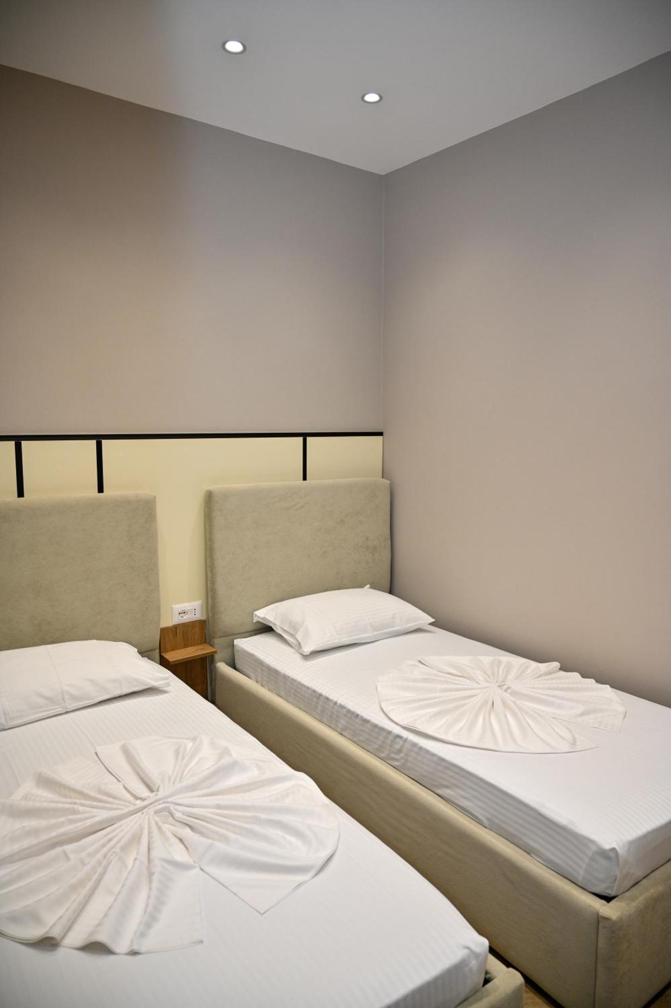 Monduro Hotel Δυρράχιο Εξωτερικό φωτογραφία